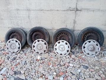 4 cerchi e coppe originali Mercedes classe a 