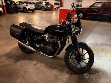 Triumph Street Twin 2021 – Nero lucido