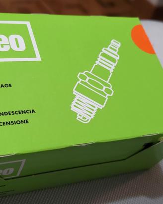 Candele Valeo F80H NUOVE E CONFEZIONATE 10 PZ