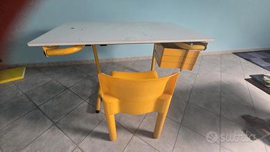 Scrivania Pupil design Joe Colombo per Bieffeplast