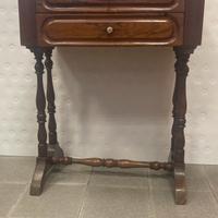 Tavolino da lavoro antico