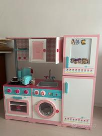 Cucina giocattolo per banbini