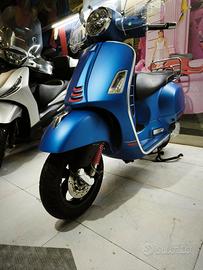 Piaggio Vespa 300 GTS hpe SUPER SPORT ASR ABS AZZU