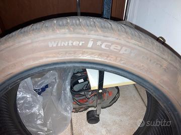 4 Pneumatici invernali Hankook 205/45/17