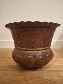 Vaso/Bacile in rame con motivi floreali