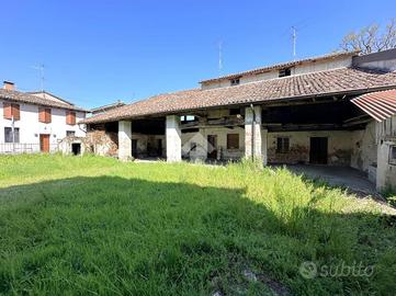 RUSTICO A TORLINO VIMERCATI