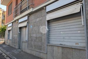NEGOZIO A LA LOGGIA