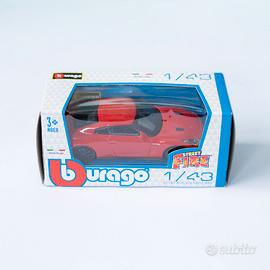 Nissan GT-R R35 2017 - Burago Street Fire | 1:43