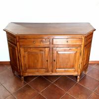 Credenza veneta scantonata in rovere dell'800