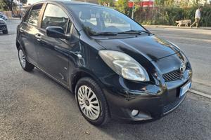Toyota Yaris 1.0 5 porte