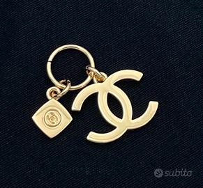 Chanel ciondolo charm oro dorato metallo collana
