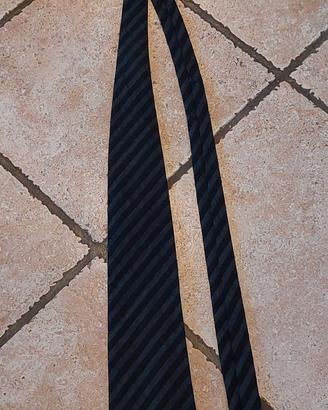 Cravatta a righe grigia e nera goffrata RomeoGigli