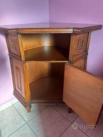 Angoliera stile antico