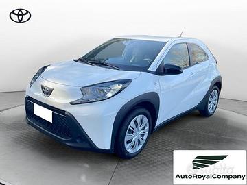 Toyota Aygo X 1.0B (72 CV) Active KM O LEGGER...