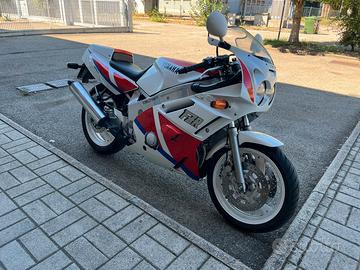 Yamaha FZR 600 genesis