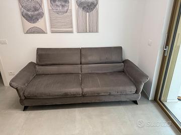 Divano moderno 3 posti come nuovo, seduta profonda