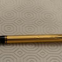 Penna a sfera Parker Duofold.