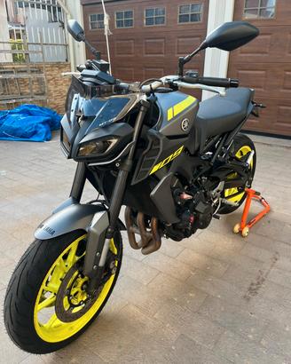 Yamaha MT-09 