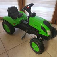 trattore a pedali per bambini
