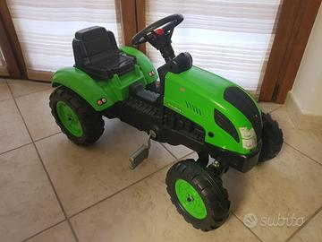 trattore a pedali per bambini