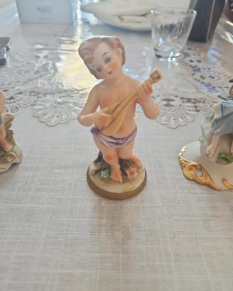 statuetta in porcellana 