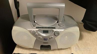 Stereo vintage  portatile cd e audiocassette