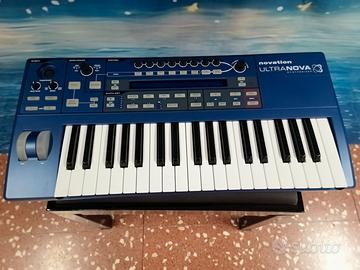 Sintetizzatore analogico Novation Ultranova