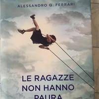 Libro le ragazze non hanno paura