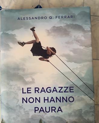 Libro le ragazze non hanno paura