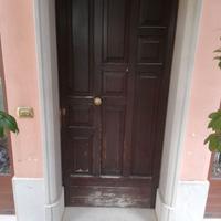 Portale di ingresso in pietra di apricena