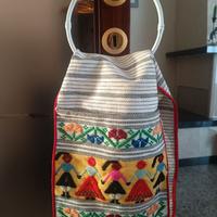 Portatutto ricamato a mano manifattura sarda