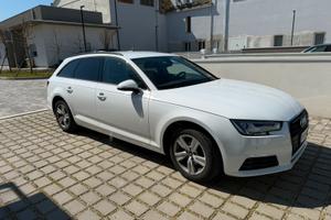 Audi A4 Avant 35TDI BUSINESS