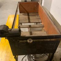 Banco  lavoro con morsa