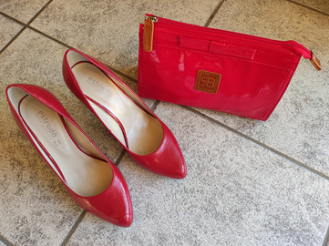 Scarpe vernice rossa tacco 10, n37 con pochette