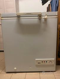 Freezeer a pozzetto 130 litri