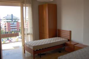 Libero posto in doppia con bagno, via Temanza (PD)