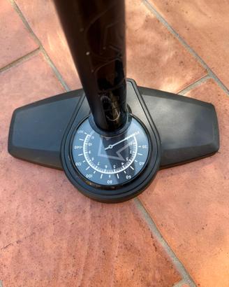 Pompa + porta bici