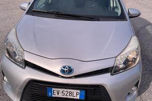 Yaris Hybrid 2014 BATTERIE NUOVE