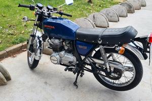 SOLO PERMUTA  HONDA 400 FOUR CON HONDA 750 FOUR