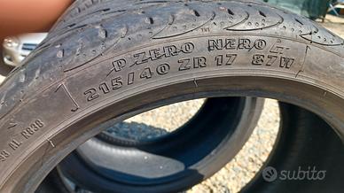numero 2 gomme Pirelli  215/40/17 