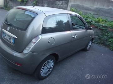 Lancia ypsilon