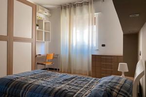 Stanza per studentesse Bari via trento