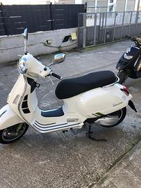 Vespa GTS SuperTech 310 (2025)