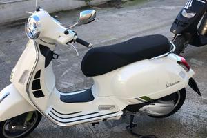 Vespa GTS SuperTech 310 (2025)