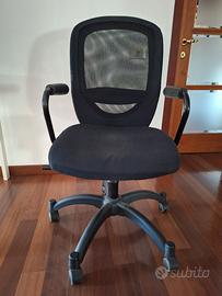 Sedia da ufficio ergonomica e girevole 