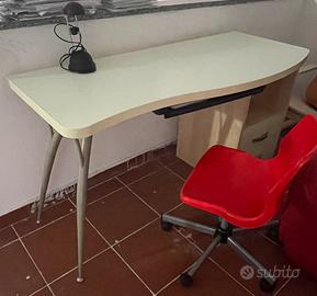 Scrivania per ufficio