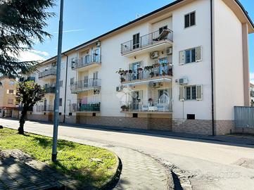 4 LOCALI A POMIGLIANO D'ARCO