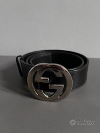 Cintura Gucci misura 80/32.