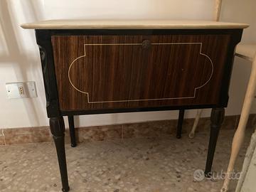 Comodino anni 50