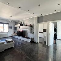 4 LOCALI A BANCHETTE